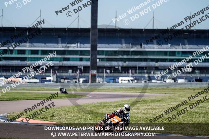 Rockingham no limits trackday;enduro digital images;event digital images;eventdigitalimages;no limits trackdays;peter wileman photography;racing digital images;rockingham raceway northamptonshire;rockingham trackday photographs;trackday digital images;trackday photos